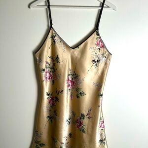 Satiny Silky Slip Night Gown Jones New York Size Medium